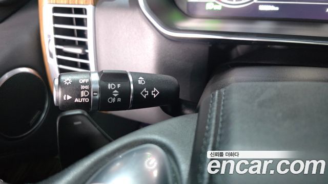 Land Rover Range Rover (IV) 4.4 SDV8 Vogue SE DIESEL 2018 — фото 35