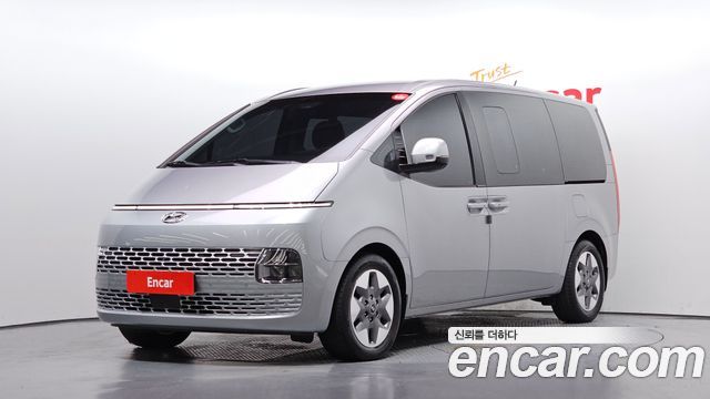 Hyundai Staria 4WD Tourer 9-Seater Modern