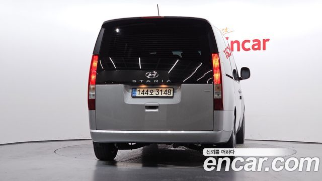 Hyundai Staria 4WD Tourer 9-Seater Modern 2023 — фото 4