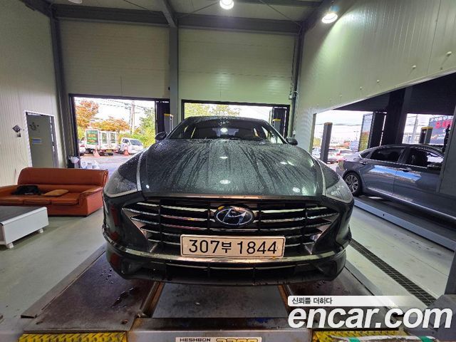Hyundai Sonata (DN8) 2.0 Premium Family