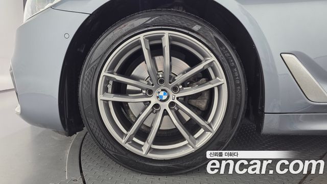 BMW 5 Series (G30) 520d xDrive M Sport Package Plus 2018 — фото 5