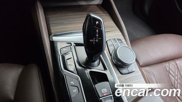 BMW 5 Series (G30) 520d xDrive M Sport Package Plus 2018 — фото 9