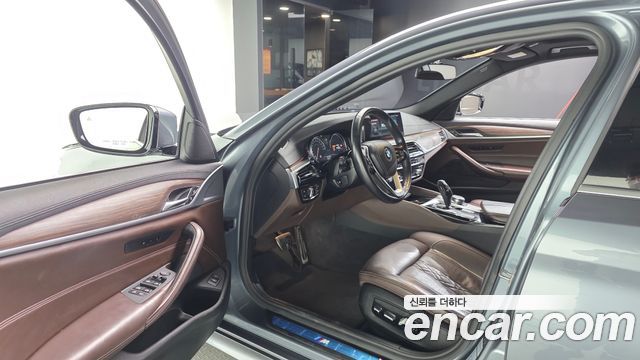 BMW 5 Series (G30) 520d xDrive M Sport Package Plus 2018 — фото 10