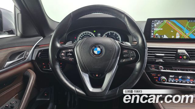 BMW 5 Series (G30) 520d xDrive M Sport Package Plus 2018 — фото 13