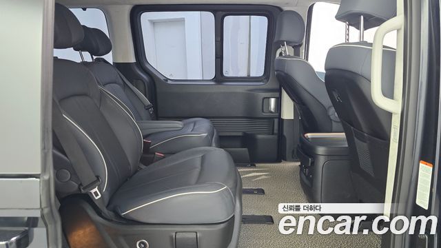 Hyundai Staria HEV 1.6 Lounge 7-Seater Inspiration 2025 — фото 12
