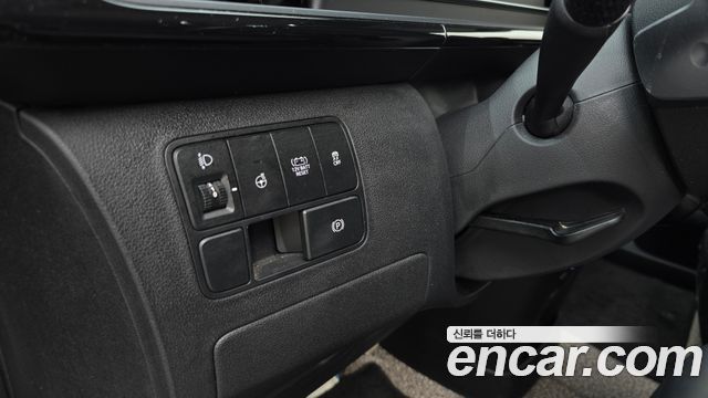 Hyundai Staria HEV 1.6 Lounge 7-Seater Inspiration 2025 — фото 19