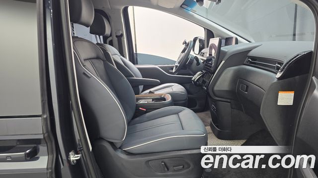 Hyundai Staria HEV 1.6 Lounge 7-Seater Inspiration 2025 — фото 26