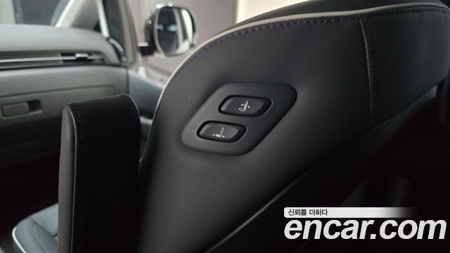 Hyundai Staria HEV 1.6 Lounge 7-Seater Inspiration 2025 — фото 28