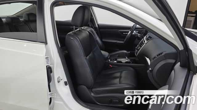 Nissan Altima 2.5 Smart L33 2018 — фото 12
