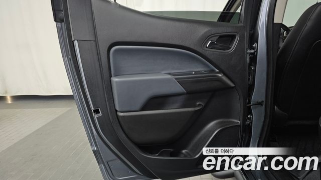 Chevrolet Real New Colorado 3.6 Z71-X 4WD 2022 — фото 31