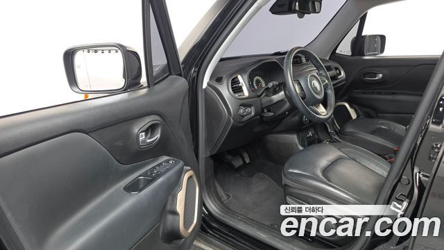 Jeep Renegade 2.4 Longitude High 2017 — фото 10