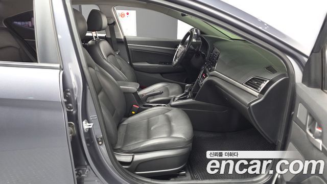 Hyundai Avante (AD) 1.6 e-VGT SMART 2018 — фото 11