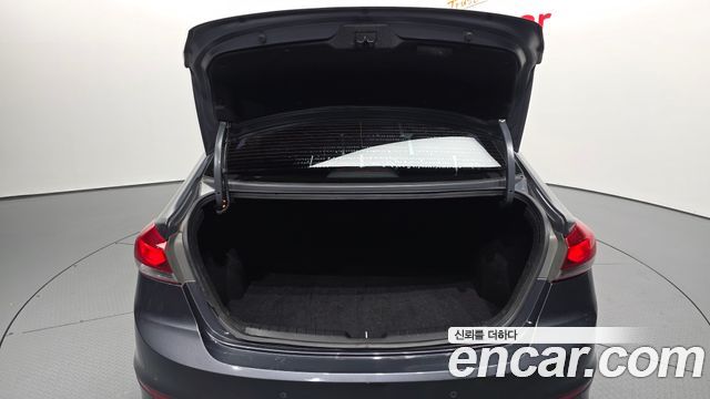 Hyundai Avante (AD) 1.6 e-VGT SMART 2018 — фото 20