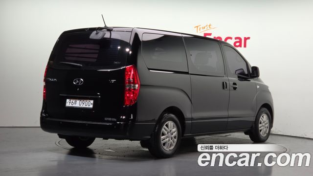 Hyundai Grand Starex Van 5-Seater Modern 2020 — фото 2