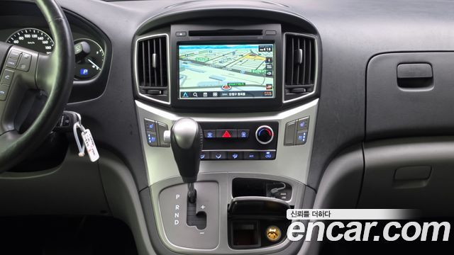 Hyundai Grand Starex Van 5-Seater Modern 2020 — фото 14