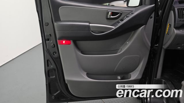 Hyundai Grand Starex Van 5-Seater Modern 2020 — фото 24