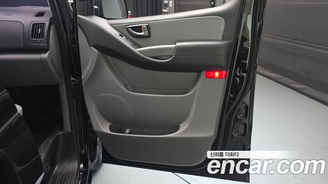 Hyundai Grand Starex Van 5-Seater Modern 2020 — фото 25