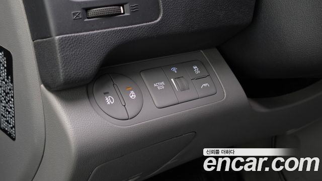 Hyundai Grand Starex Van 5-Seater Modern 2020 — фото 27