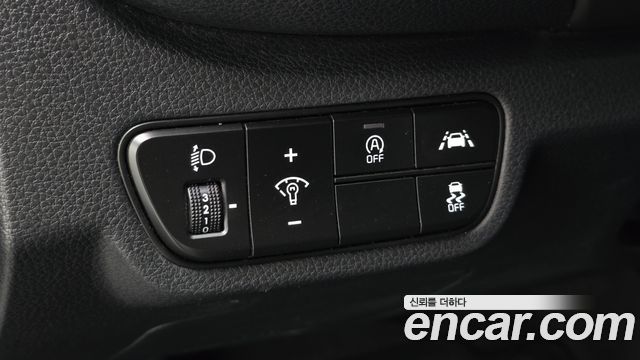 Kia Seltos Diesel 1.6 2WD Prestige 2020 — фото 15