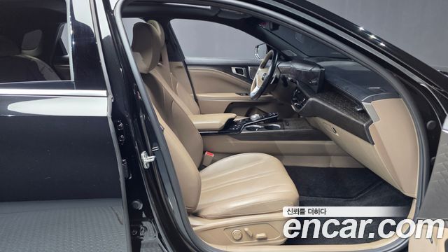 Kia K8 2.5 Gasoline 2WD Noblesse 2023 — фото 11