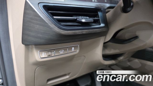 Kia K8 2.5 Gasoline 2WD Noblesse 2023 — фото 40