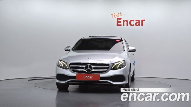 Mercedes-Benz E-Class (W213) E200 Avantgarde 2017 — фото 3