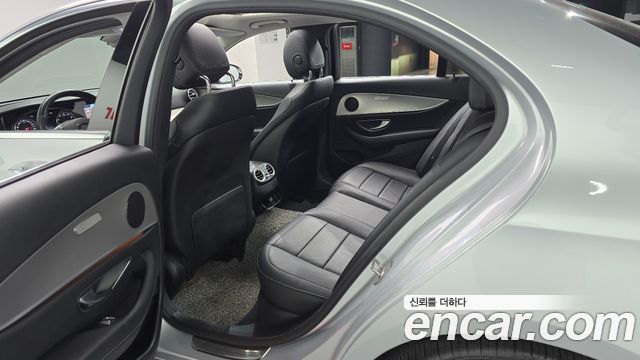 Mercedes-Benz E-Class (W213) E200 Avantgarde 2017 — фото 11