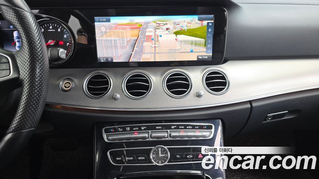 Mercedes-Benz E-Class (W213) E200 Avantgarde 2017 — фото 12
