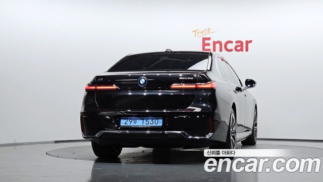 BMW i7 (G70) eDrive 50 M Sport 2024 — фото 4
