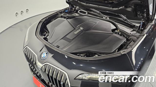 BMW i7 (G70) eDrive 50 M Sport 2024 — фото 6