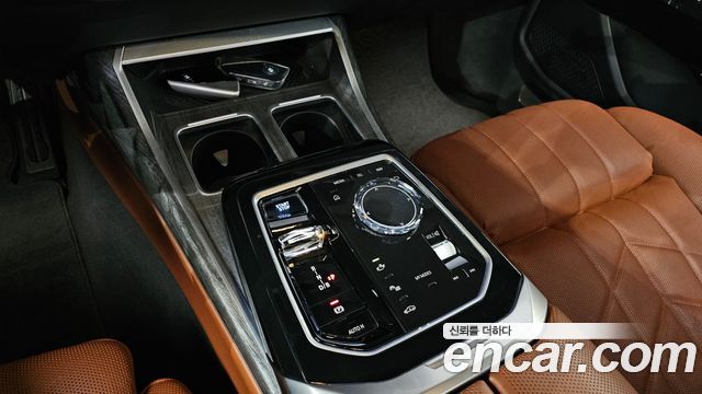 BMW i7 (G70) eDrive 50 M Sport 2024 — фото 9
