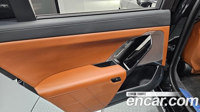 BMW i7 (G70) eDrive 50 M Sport 2024 — фото 25
