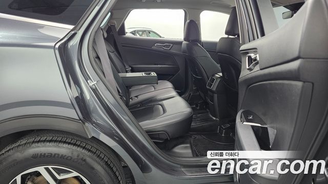 Kia Sportage (V) Gasoline 1.6 Turbo 2WD Prestige 2023 — фото 11