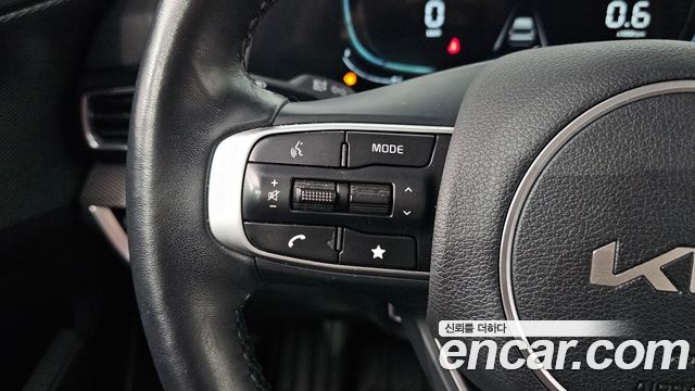 Kia Sportage (V) Gasoline 1.6 Turbo 2WD Prestige 2023 — фото 18