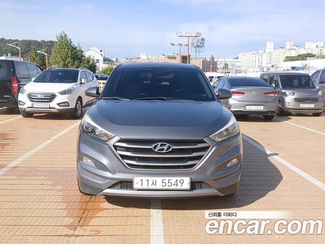 Hyundai Tucson Diesel 2.0 2WD Style 2016 — фото 2