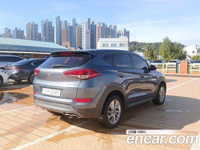 Hyundai Tucson Diesel 2.0 2WD Style 2016 — фото 4