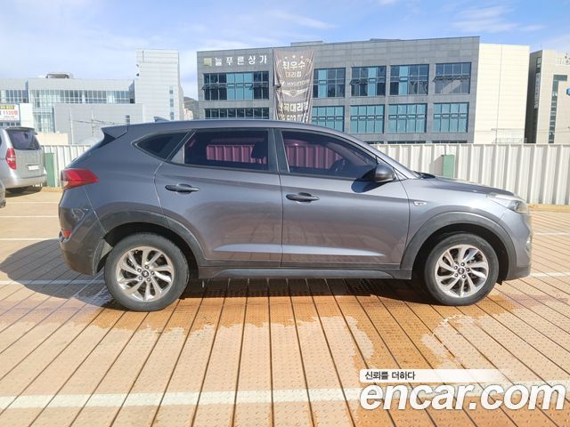 Hyundai Tucson Diesel 2.0 2WD Style 2016 — фото 6