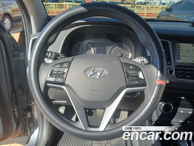 Hyundai Tucson Diesel 2.0 2WD Style 2016 — фото 16