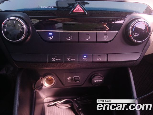 Hyundai Tucson Diesel 2.0 2WD Style 2016 — фото 19