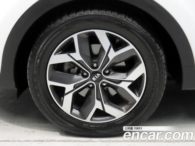 Kia Sportage The Bold Diesel 2.0 2WD Prestige 2019 — фото 24