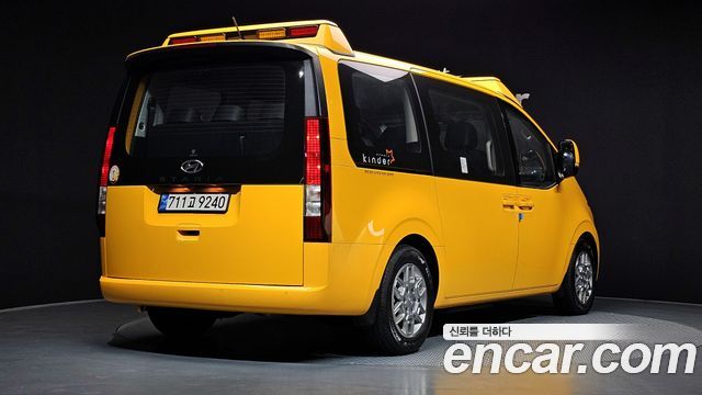 Hyundai Staria L3.5  Kinder Safety Car 11-Seater 2023 — фото 2