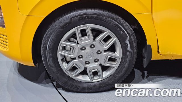 Hyundai Staria L3.5  Kinder Safety Car 11-Seater 2023 — фото 5