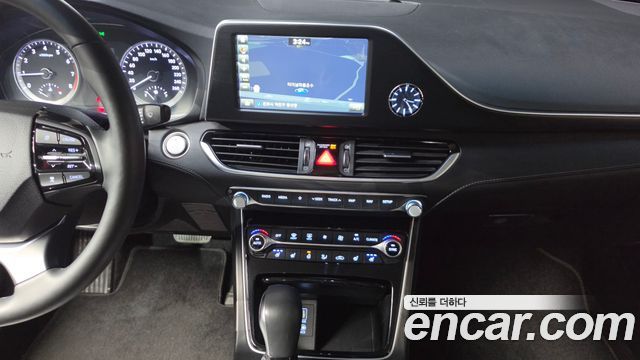 Hyundai Grandeur (IG) 2.4 Premium 2019 — фото 14