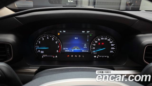 Ford Explorer (VI) 2.3 LimIted 4WD 2021 — фото 8
