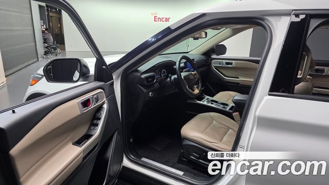 Ford Explorer (VI) 2.3 LimIted 4WD 2021 — фото 10