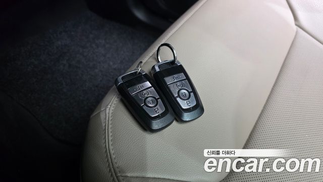 Ford Explorer (VI) 2.3 LimIted 4WD 2021 — фото 15