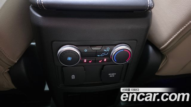 Ford Explorer (VI) 2.3 LimIted 4WD 2021 — фото 29