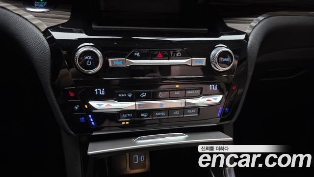 Ford Explorer (VI) 2.3 LimIted 4WD 2021 — фото 32