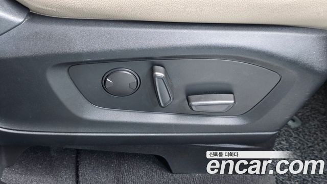 Ford Explorer (VI) 2.3 LimIted 4WD 2021 — фото 33