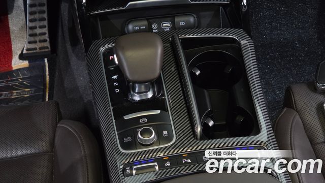 Kia Stinger 2.0 Turbo 2WD Platinum 2019 — фото 9